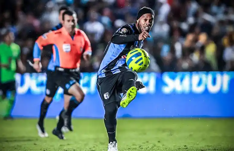 以此为借鉴 以此为借鉴