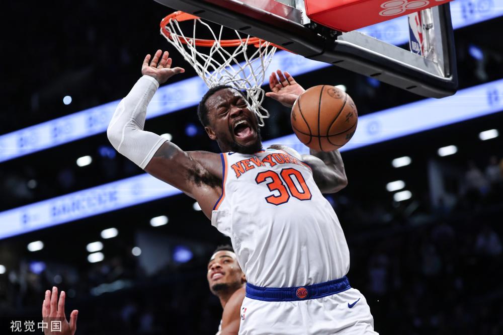 周玲安把麦 周玲安把麦