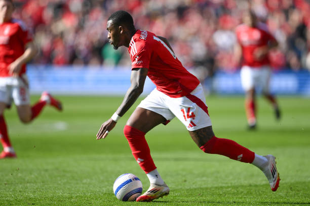 个热爱足球 个热爱足球